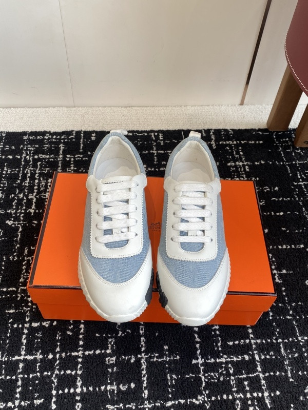 H**me5 sneaker