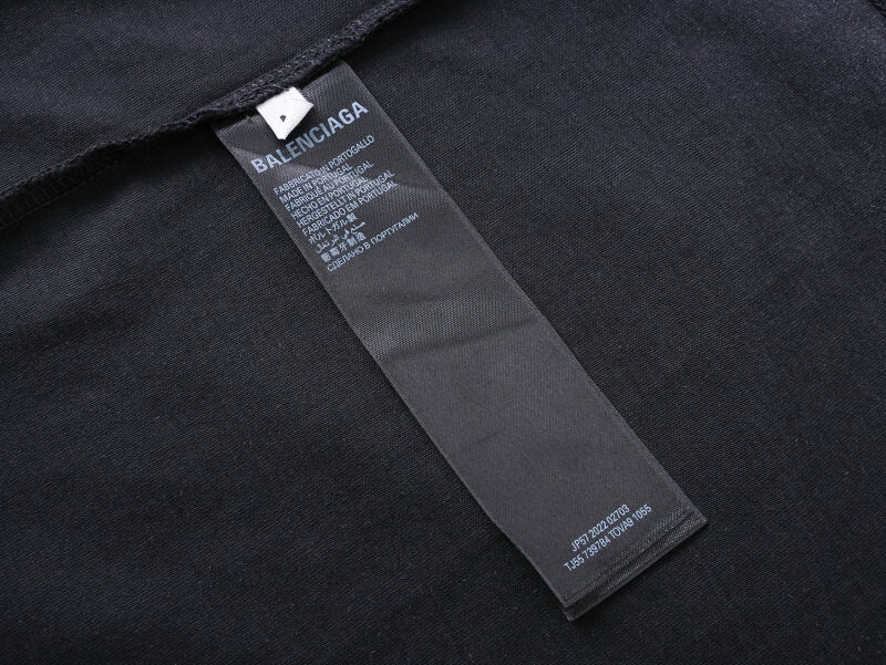Ba1en*iaga clothes