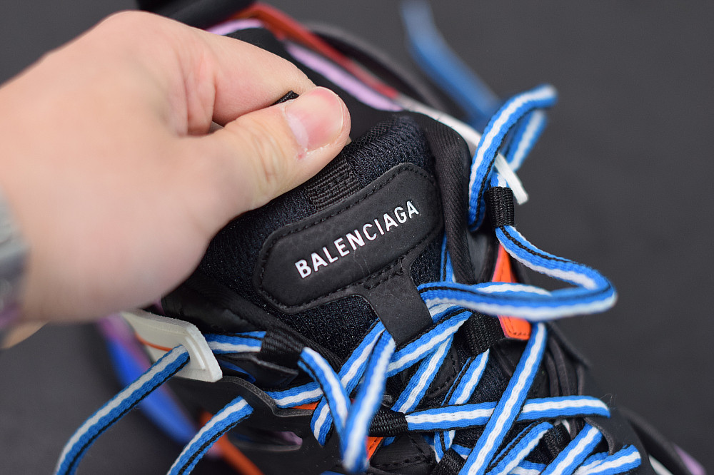 bc track sneaker