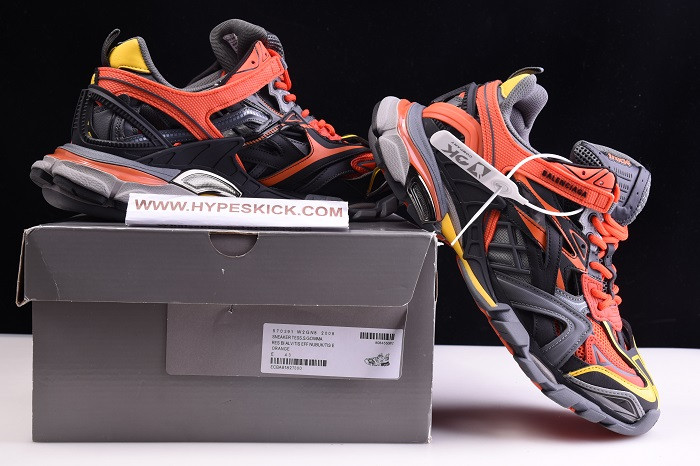 bc track sneaker