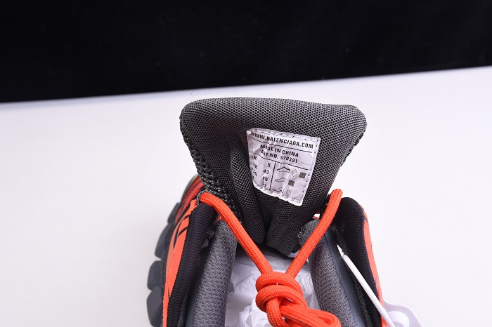 bc track sneaker