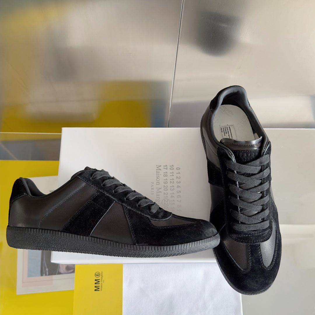 ma*s*n Ma*i*la sneaker